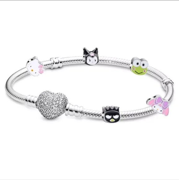 Hello Kitty Charm - Picture 4 of 4